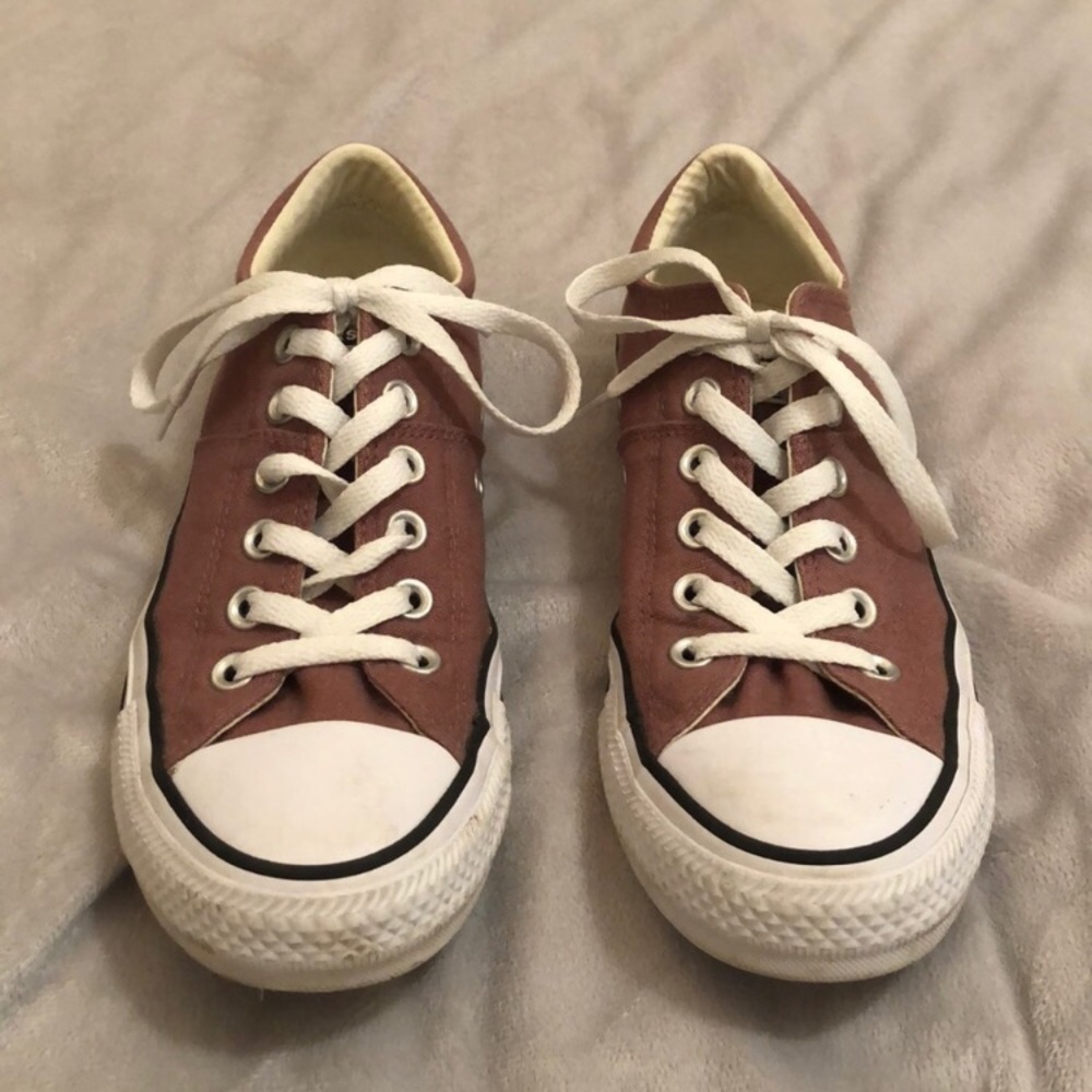 LIKE NEW CONVERSE